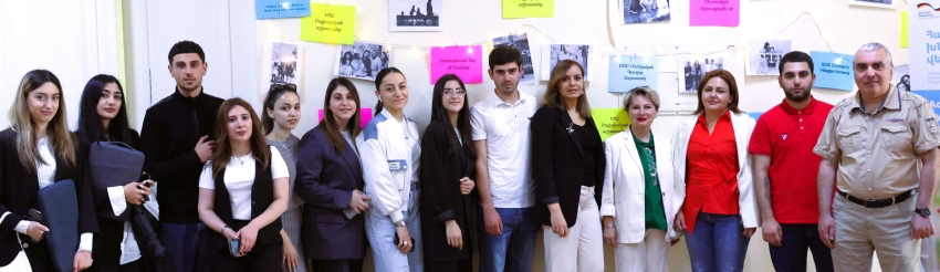 «Սիրող ընտանիք յուրաքանչյուր երեխայի համար...» խորագրով ֆոտոցուցահանդես և ուսանողների հետ հանդիպում